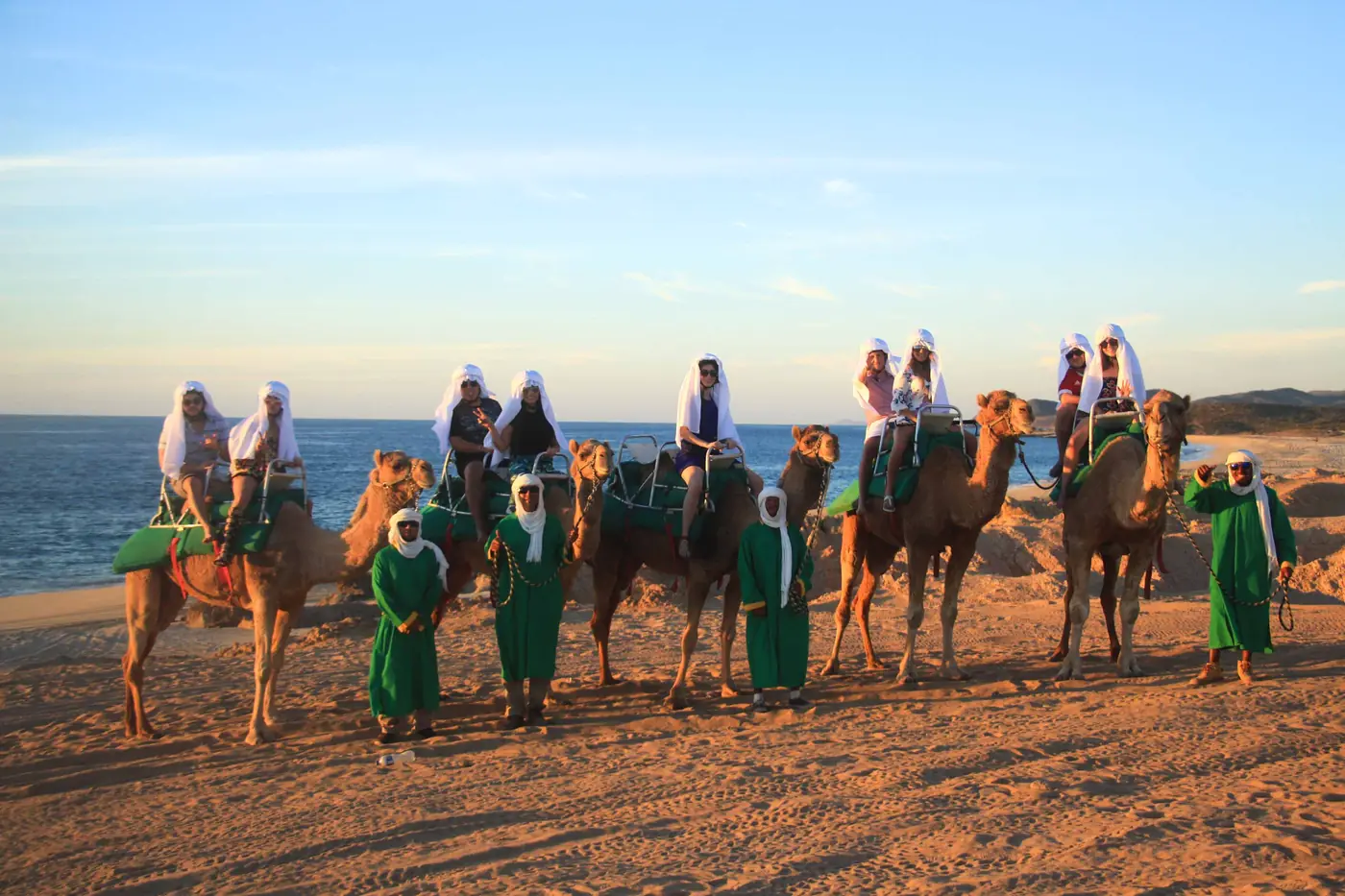 Paseo en camello y safari en el desierto — 1