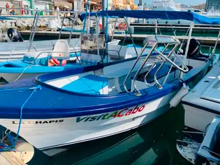 Playa del Amor y El Arco en barco de fondo de cristal — 3
