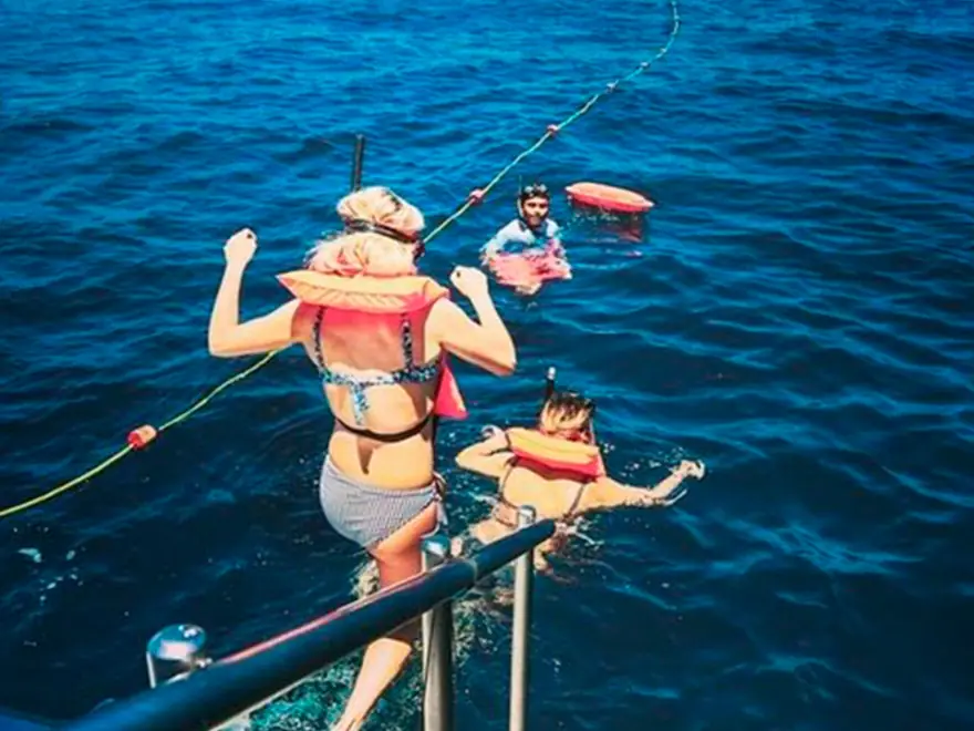 Snorkel en El Arco y Bahía Santa María